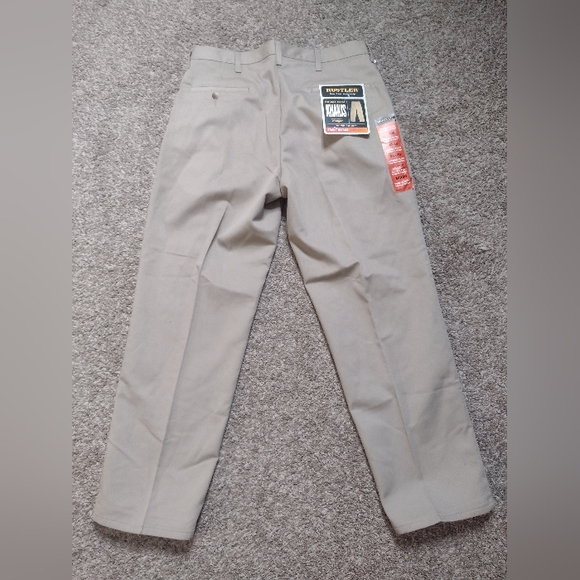 Rustler Men's Khaki Double Pleat Wrinkle-Resist Straight Pants 34x30 A24 - Picture 3 of 4
